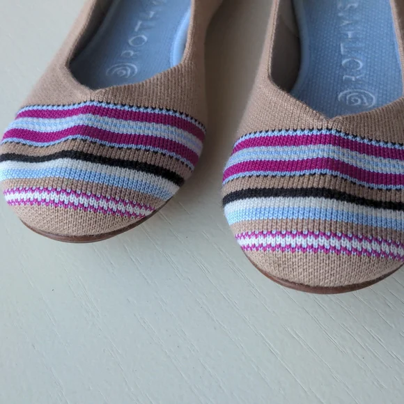 💕 Rothy's Merino Wool Flat in Camel Ribbon Stripe Merino Wool Size 6.5 - Picture 7 of 10